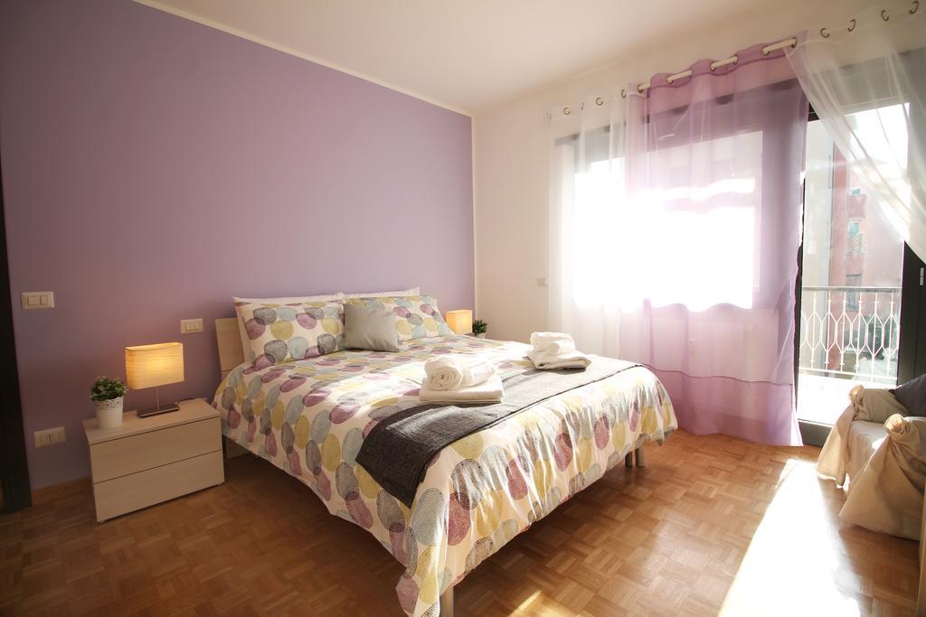 Eur Bright Spacious Terraced Apartment With Private Parking Only For Small Cars Rome Exterior photo
