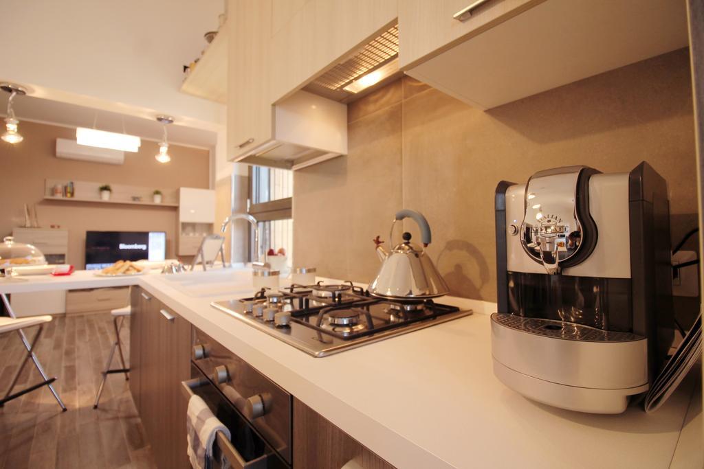 Eur Bright Spacious Terraced Apartment With Private Parking Only For Small Cars Rome Exterior photo